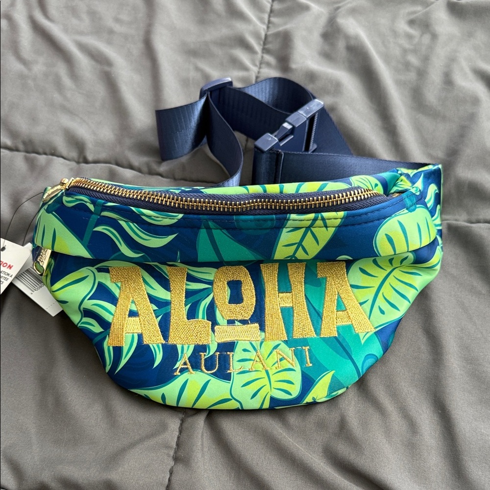 Aulani Aloha Paradise Vibes Loungefly Disney Fanny Pack Tropical Beach NWT NEW